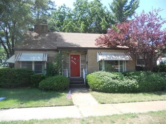2587 Glenside Blvd, Muskegon, MI 49441