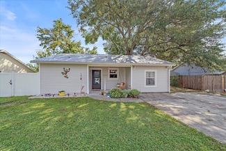 3950 Vana Dr, Sarasota, FL 34241