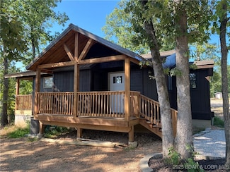 2555 Highway Tt Hwy S, Sunrise Beach, MO 65079