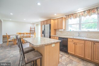 17 Westbrite Ct, Wilmington, DE 19810