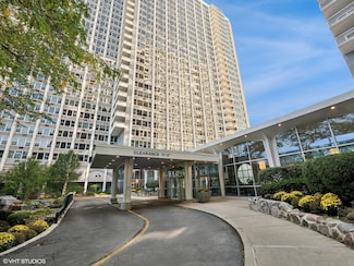 4250 N Marine Dr Unit 2433, Chicago, IL 60613