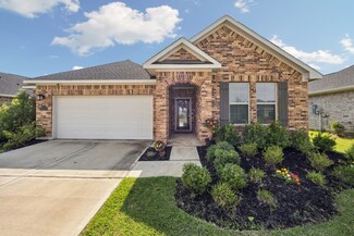 8018 Royal Palm Dr, Fulshear, TX 77441