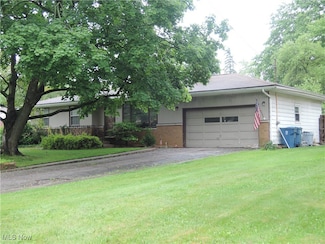 7277 Clovermeade Ave, Youngstown, OH 44514
