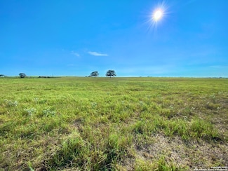785 County Road 305, Floresville, TX 78114