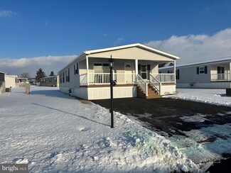 29 Evergreen Aly, Palmyra, PA 17078