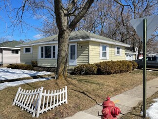 1724 Roberts St, Muskegon, MI 49442