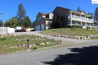 2010 E Grandview Dr, Coeur D Alene, ID 83815