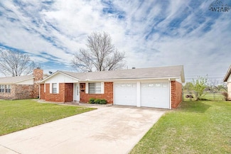 4024 Hooper Dr, Wichita Falls, TX 76306