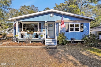 2608 W Oak Island Dr, Oak Island, NC 28465