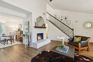 1030 S Riverside Dr, Grapevine, TX 76051