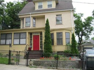 24 Algonquin St, Dorchester Center, MA 02124