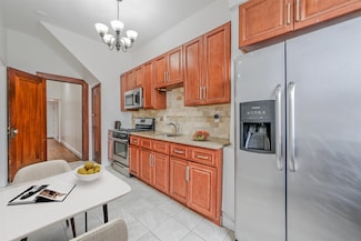 212 69th St Unit 1, Guttenberg, NJ 07093