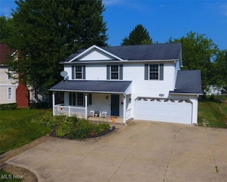 10648 South St, Garrettsville, OH 44231