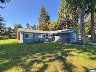 81 Robbins Rd, Sequim, WA 98382