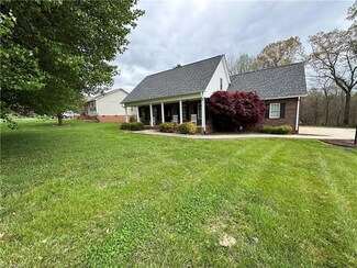 104 Polaris Dr, Mocksville, NC 27028