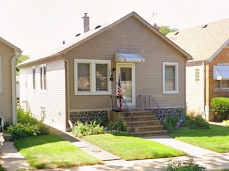5250 N Meade Ave, Chicago, IL 60630
