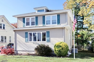 128 9th Ave, Hawthorne, NJ 07506