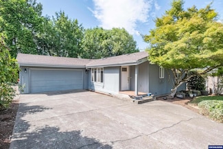 3483 Lake Vanessa Cir NW, Salem, OR 97304