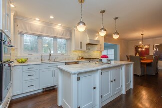 11 Scenic View Dr, Pelham, NH 03076