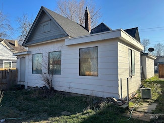 706 5th Ave, Lewiston, ID 83501