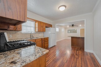 2505 Truxillo St, Houston, TX 77004
