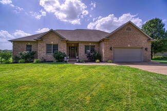 133 Quail Crossing Dr, Boonville, IN 47601