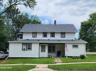 426 1st St NW, Watertown, SD 57201