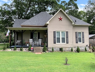 103 W Swan St, Centerville, TN 37033