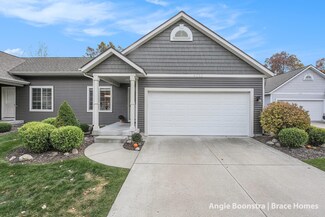 4232 Sand Valley Dr NE, Rockford, MI 49341