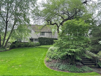 23 Studio Ln, Bronxville, NY 10708