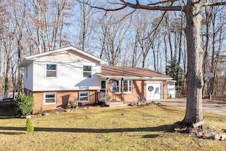 28 Laurel Park Dr, Arden, NC 28704