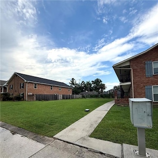 49 Brandon Hall Dr, Destrehan, LA 70047