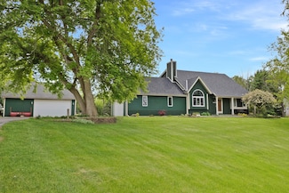 N74W29151 Winzer Rd, Hartland, WI 53029
