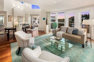 7800 SE 27th St Unit 503, Mercer Island, WA 98040