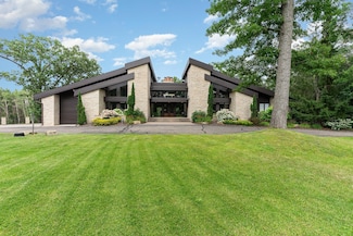 1221 Mckinley Dr, Hudson, WI 54016