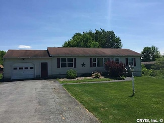 10 Twins Rd, Pennellville, NY 13132