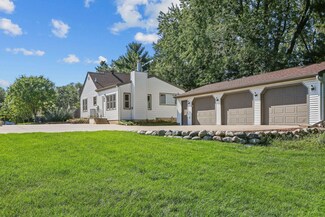 931 Mississippi St NE, Minneapolis, MN 55432
