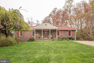 8119 Bright Meadows Ln, Dunn Loring, VA 22027