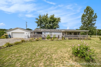 9475 Jones Rd, Howard City, MI 49329
