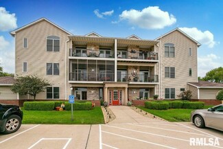 1871 Stone Gate Cir Unit 8, Davenport, IA 52807