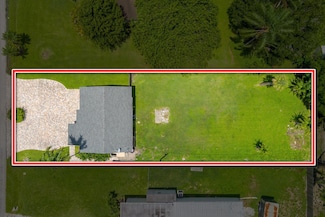 893 SW 35th St, Palm City, FL 34990