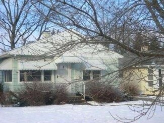 1308 Grove St, Aurora, IL 60505