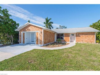 47 2nd St, Bonita Springs, FL 34134