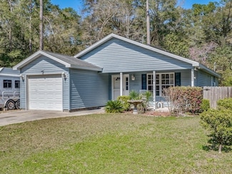 50 Cayuse Dr, Crawfordville, FL 32327