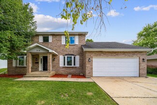 214 Mattek Ct, Dekalb, IL 60115