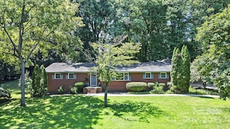 7108 Preston Ct, Charlotte, NC 28215