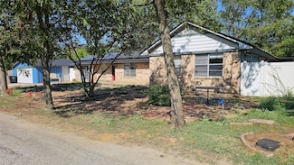 420 Lawson Ln, Pilot Point, TX 76258