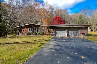 185 Catering Rd, Wolcott, CT 06716