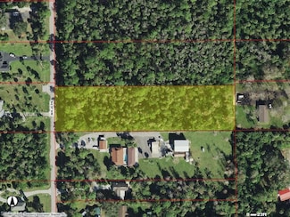 320 3rd St NW, Naples, FL 34120