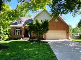 633 NW Brookhaven Dr, Lees Summit, MO 64081